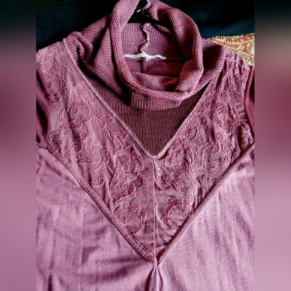 Angels Never Die Women's/Misses Size M Medium Mauve Dress Knit Turtle neck. - Picture 7 of 7